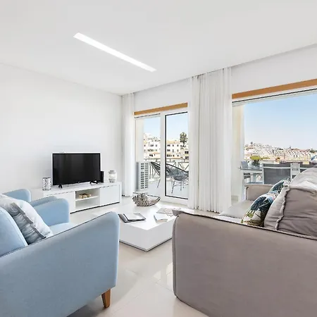 Апартаменты Garden Hill Relax & Old Town By Ocvillas