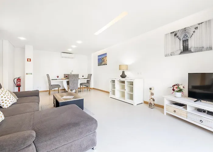 Garden Hill Relax & Old Town By Ocvillas 公寓